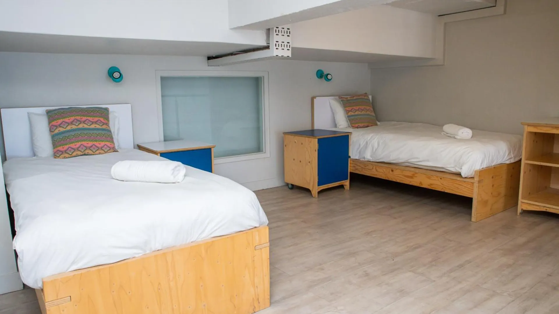Mojo Hotel & Market